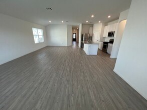 14706 Somerset Ml in San Antonio, TX - Building Photo - Building Photo