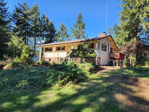 29410 Gimpl Hill Rd in Eugene, OR - Building Photo - Building Photo