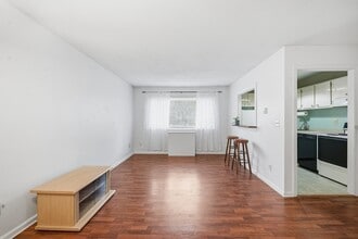 72 Barrett St in Northampton, MA - Building Photo - Building Photo