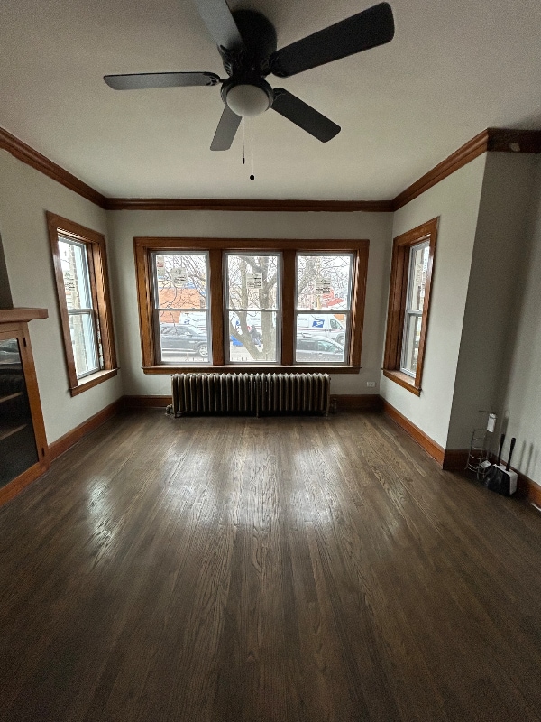 2015 N Leclaire Ave in Chicago, IL - Building Photo - Building Photo