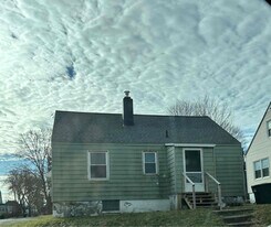 185 Harwood Ave in Syracuse, NY - Building Photo