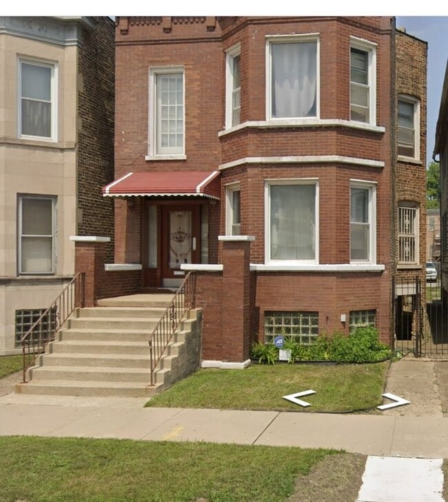 1528 E 72nd St, Unit 2