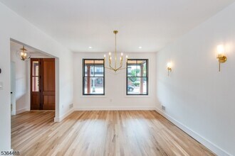 554 Valley Rd in Montclair, NJ - Building Photo - Building Photo