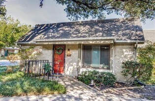 13853 Leinsper Green Drive in Dallas, TX - Building Photo