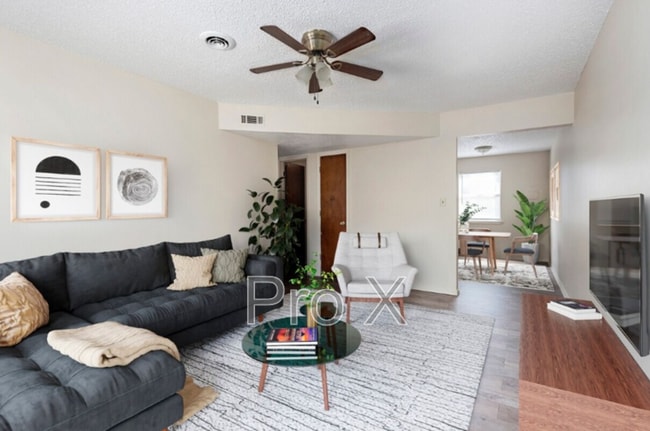 1855 W Deane St in Fayetteville, AR - Building Photo - Building Photo