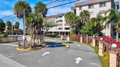 8030 Hampton Blvd in North Lauderdale, FL - Building Photo - Building Photo