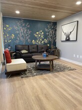 807 W Trinity Ave, Unit Furnished Condo in Durham, NC - Foto de edificio - Building Photo