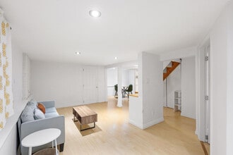 2580 Trafalgar St in Vancouver, BC - Building Photo - Building Photo