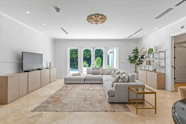 9400 Old Cutler Rd in Coral Gables, FL - Building Photo - Building Photo