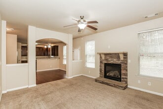 6285 Allen Rd SW in Mableton, GA - Foto de edificio - Building Photo