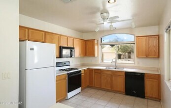 5436 N Mesquite Bosque Way in Tucson, AZ - Building Photo - Building Photo