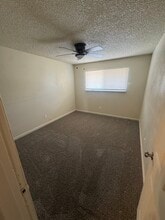 3254 E Olive Ave, Unit 3254 E Olive #D in Fresno, CA - Foto de edificio - Building Photo
