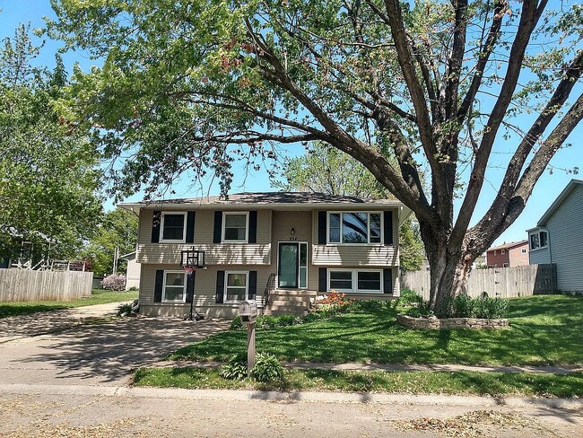 property at 334 W 64th St