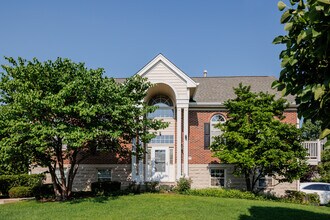 Astor Place in Wheeling, IL - Building Photo - Building Photo