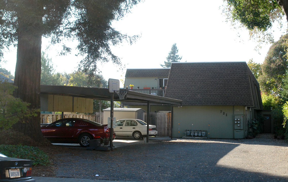 731 Beaver St in Santa Rosa, CA - Building Photo