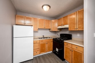 Serenity Park Apartments in Indianapolis, IN - Building Photo - Interior Photo