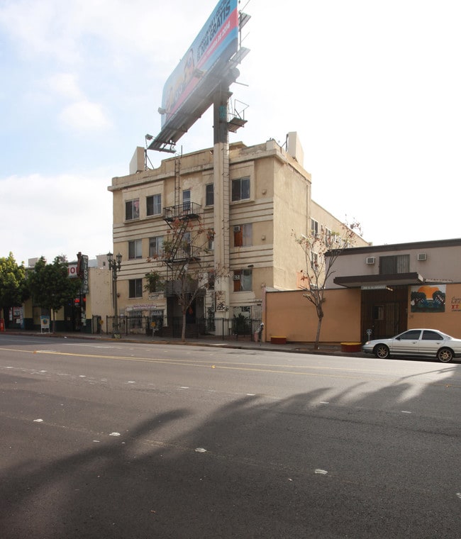 308-310 S Alvarado St in Los Angeles, CA - Building Photo - Building Photo