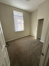 Old Louisville - Oak Street Apartments in Louisville, KY - Foto de edificio - Building Photo