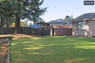 15714 NE Rose Pky in Portland, OR - Building Photo - Building Photo