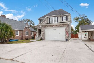 65 Folly Road Blvd in Charleston, SC - Building Photo - Building Photo