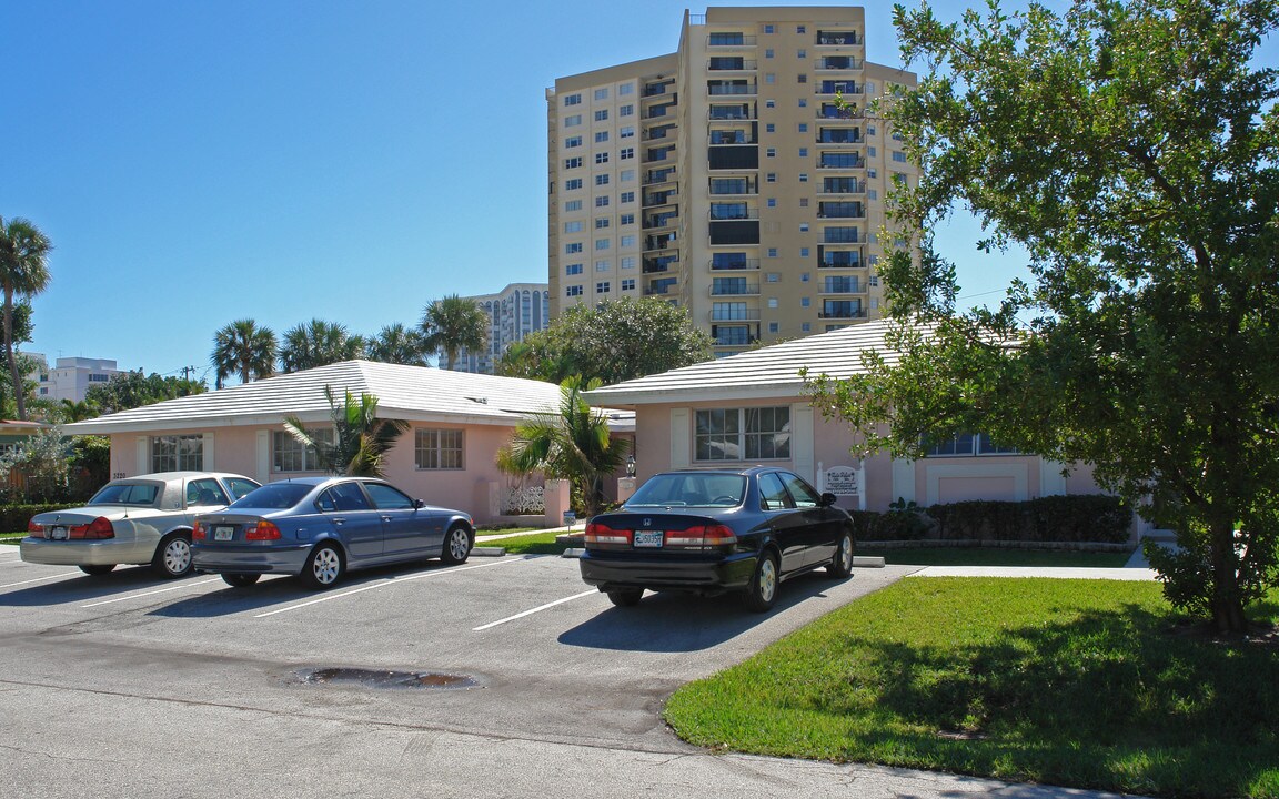 3218-3220 SE 11th St in Pompano Beach, FL - Building Photo