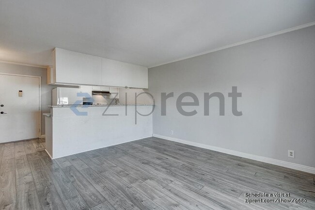 363 Newport Ave in Long Beach, CA - Building Photo - Building Photo