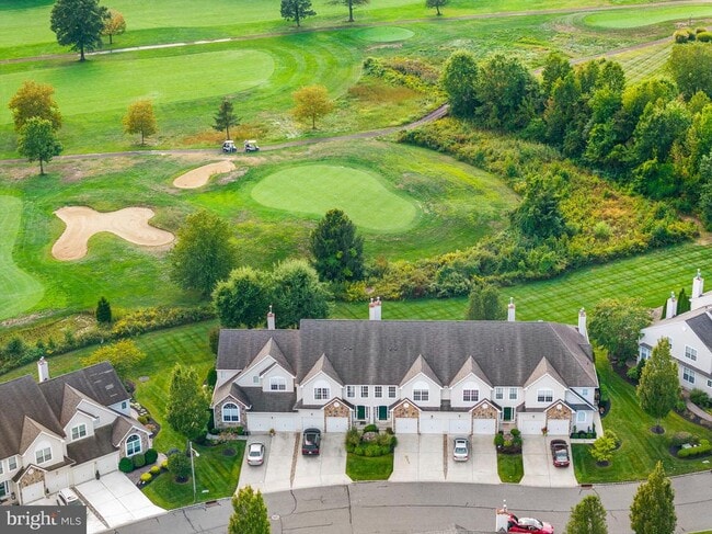 156 E Country Club Dr in Mount Holly, NJ - Building Photo - Building Photo