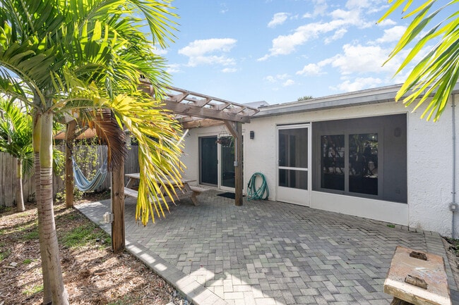 1034 Mary Joye Ave in Satellite Beach, FL - Building Photo - Building Photo