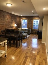 254 Friend St, Unit 5 in Boston, MA - Building Photo - Building Photo