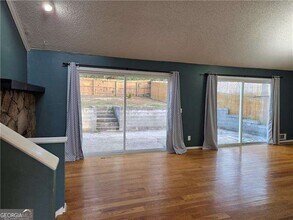 3288 Timber Bluff Dr NE in Marietta, GA - Foto de edificio - Building Photo