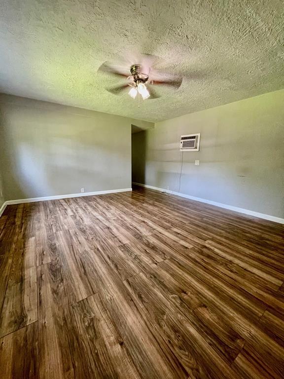 27327 Peach Creek Dr in New Caney, TX - Building Photo - Building Photo