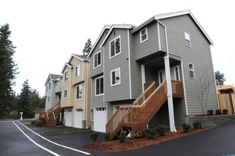 20040 15th Ave NE in Shoreline, WA - Foto de edificio - Building Photo