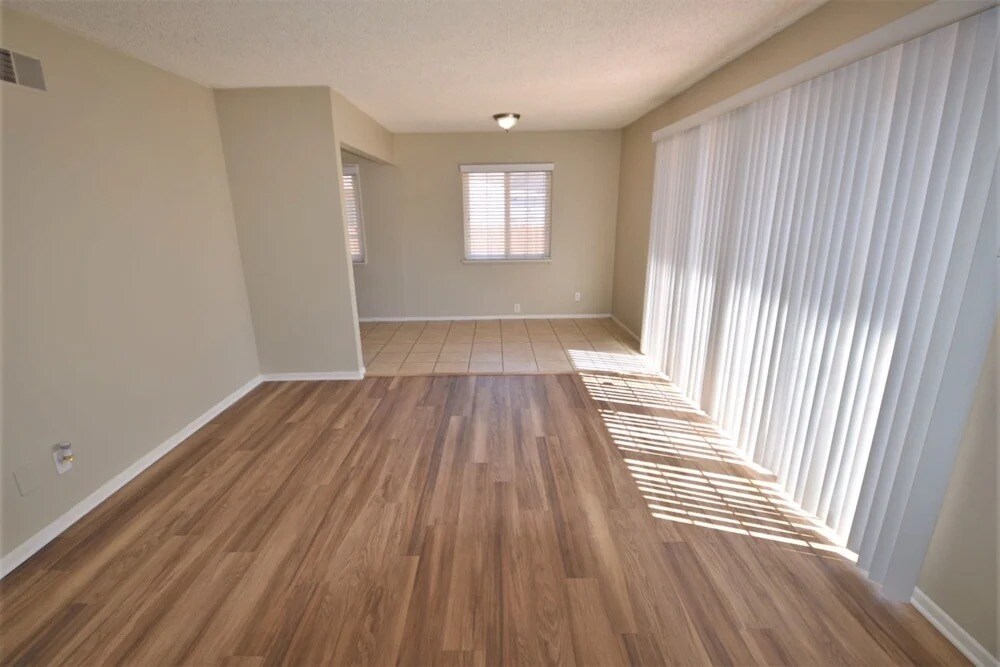 8091 Linares Ave in Riverside, CA - Building Photo