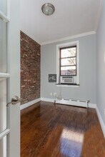 East 32nd Street, Unit 1A in New York, NY - Building Photo - Building Photo