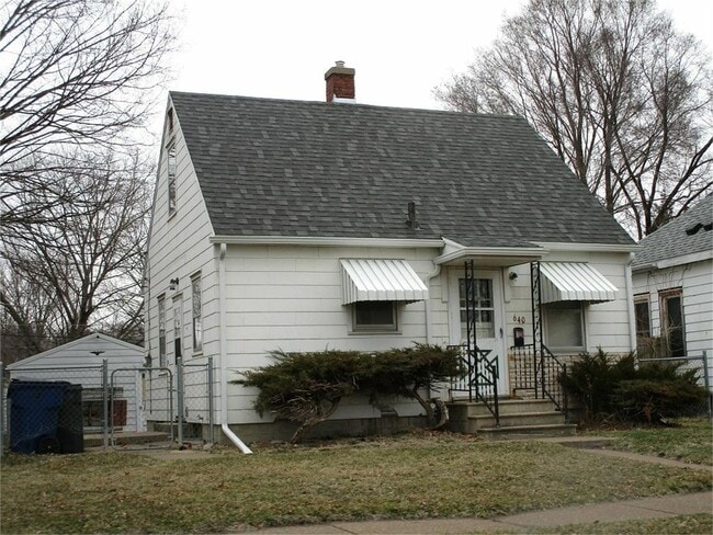 640 Kern St in Waterloo, IA - Building Photo - Building Photo