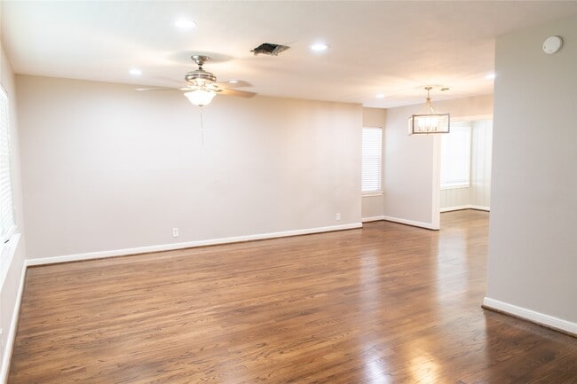 8527 Greenbush St in Houston, TX - Building Photo - Building Photo