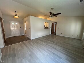 2010 Twin Leaf Ct in Indianapolis, IN - Building Photo - Building Photo