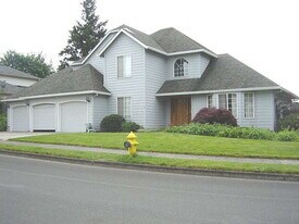 12507 SE 24th St in Vancouver, WA - Building Photo
