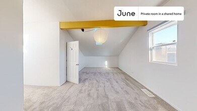 Room in Shared 3 bed/1 bath home in Chicago, IL - Foto de edificio - Building Photo