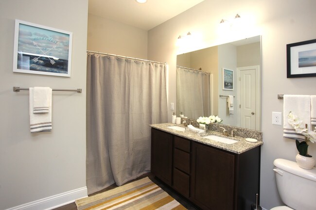 Retreat at the Park in Burlington, NC - Building Photo - Building Photo