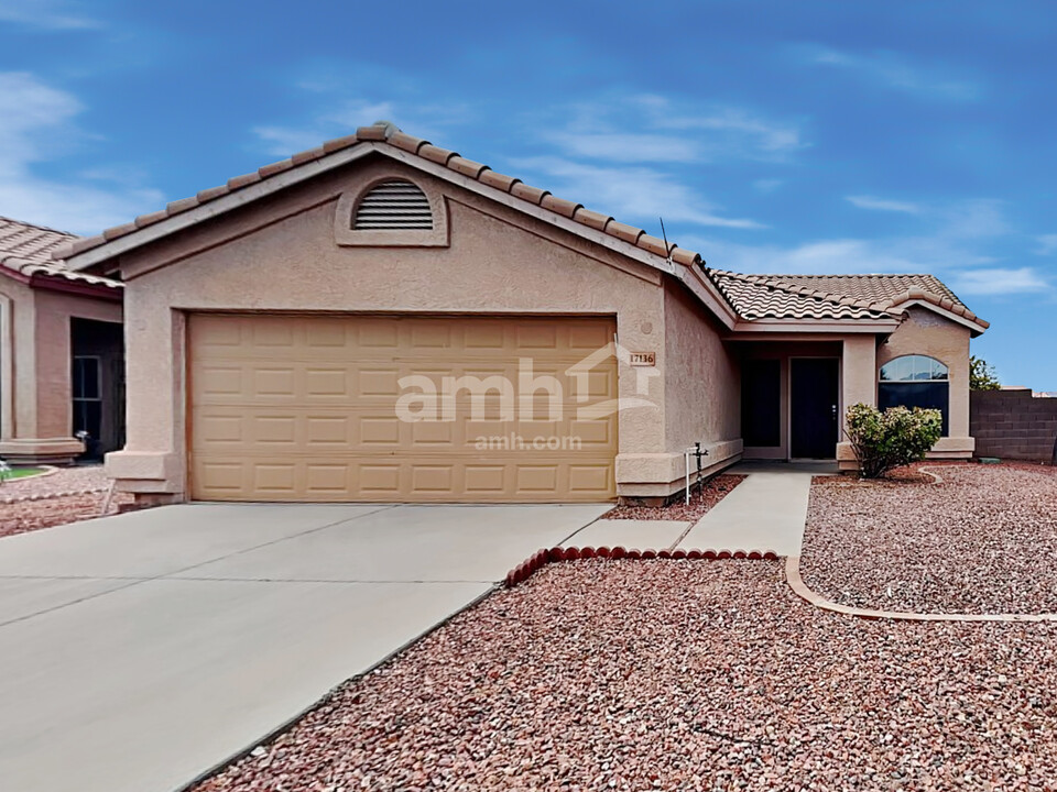 17136 N Woodrose Ave in Surprise, AZ - Building Photo