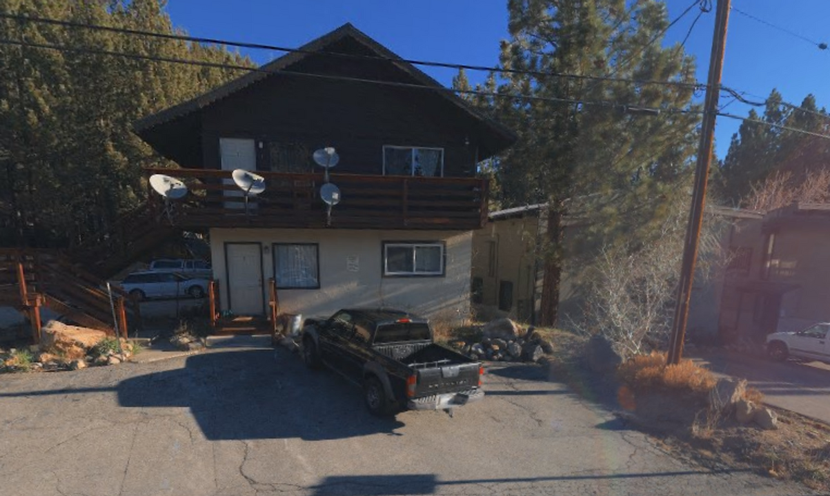 40 Mountain Blvd in Mammoth Lakes, CA - Building Photo