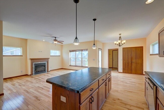 8903 White Coral Way in Middleton, WI - Building Photo - Building Photo