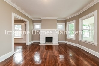 1675 Bunts Rd in Lakewood, OH - Foto de edificio - Building Photo