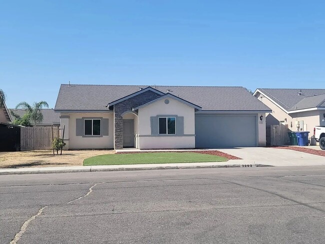 property at 7303 Avenue 310