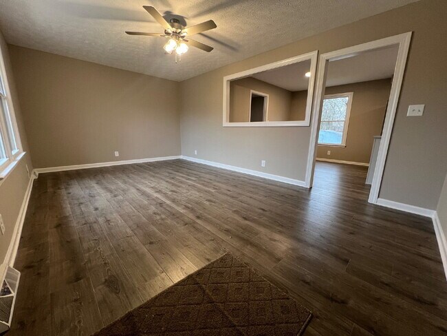 504 Overton Dr in Clarksville, TN - Building Photo - Building Photo