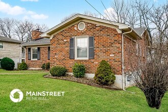 7002 Norlynn Dr in Louisville, KY - Building Photo - Building Photo