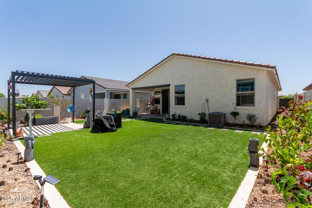 19756 W Roma Ave in Litchfield Park, AZ - Building Photo