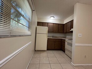 4265 Desoto Ave-Unit -Unit-B in Ft. Myers, FL - Building Photo - Building Photo