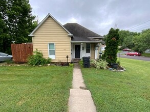 1800 Gordon St in Columbia, MO - Building Photo - Building Photo
